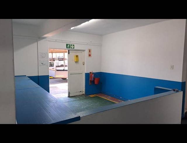 INDUSTRIAL PROPERTY TO RENT IN NORTH END